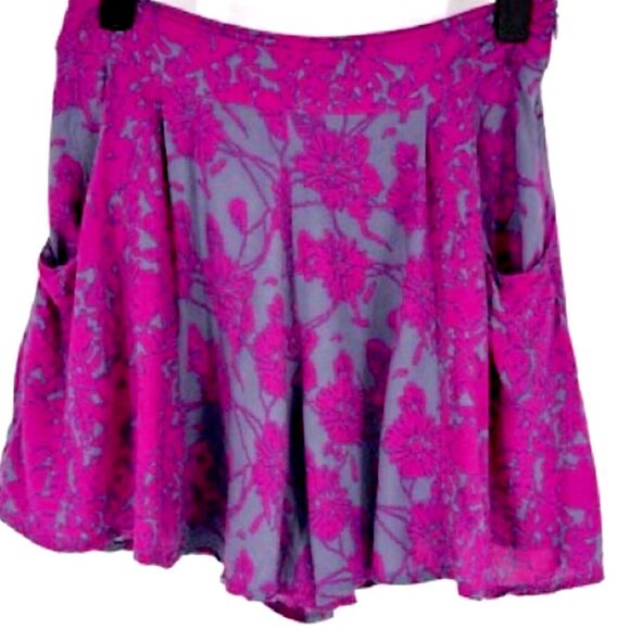 FREE PEOPLE Sheila High Rise Flowy Floral Culotte Fuschia Pink Shorts Womens 12 - Picture 1 of 16